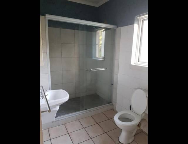 1 BEDROOM PROPERTY TO RENT IN MONTGOMERY PARK